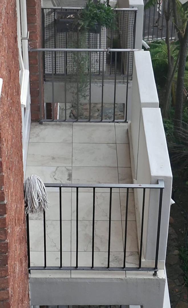 2 Bedroom Property for Sale in Green Point Western Cape